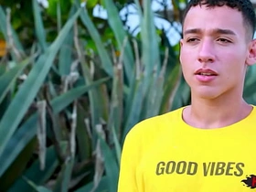 Novinho com bunda gostosa sendo fodido asian daddy gay sex videos