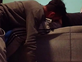 Atención especial a macho peludo. Mamada deliciosa. hot hairy asian gay sex videos