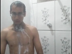 VAZOU NA NET ME EXIBINDO PARA PUTINHA DO MEU BAIRRO HOJE VOU COMER ESSA GOSTOSA old asian alms-man gay sex videos