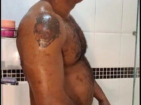 DOTADO LAVANDO A ROLA DURA homosexual gay sex videos asian