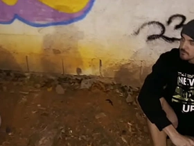 O MACHO CASADO FOI FUMA UMA ERVA NA PRAÇA E DEU TESÃO E ACABOU PEGANDO O MORADOR DE RUA E GANHANDO LEITADA NO RABO ( TESAER ) wild asian gay sex videos