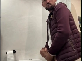 X-rated daddy jerking off and nutting huge load gay hot sex videos asian