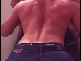 LE QUITO EL VIRGO A MI GYM BRO EN LOS BAÑOS DEL GIMNASIO xxx sex asian gay boys hd videos