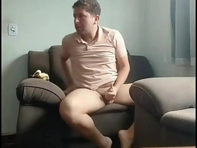 Ik was alleen thuis en pronkte in de woonkamer terwijl ik naar funk luisterde. asian gay sex videos telegram give way