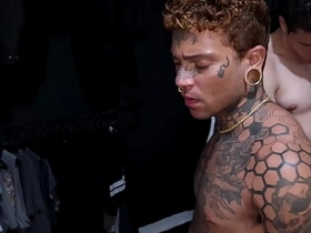 SURUBA COM OS AMIGOS DE REPUBLICA. asian gay modern development amazingly sex videos