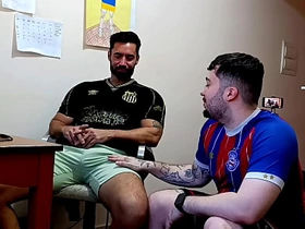 Vizinho hétero casado veio ver o jogo e jogou a rola no meu cu (COMPLETO NO RED) gay asian uncles sex videos