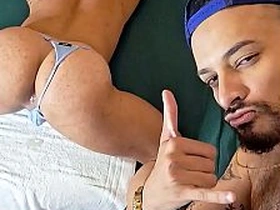 Minha vocação é leitar cuzinhos de calcinha e deixar os passivos felizes asian gay new sex videos