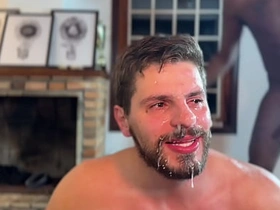 Marido perde aposta e dá pra amigos do futebol na frente da esposa - gangbang homens fodem marido na frente da esposa - GANG CASAL LUAR - completo no RED asian gay romance sex videos