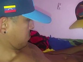 SEXO CON EL CHAMO MORENO VENEZOLANO asian bus gay sex videos